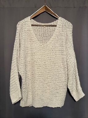 eesome Cream Open-Knit V-Neck Sweater